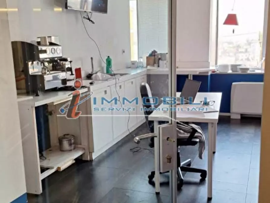 Immagine 8 di Ufficio in affitto  in VIALE MONZA a Milano