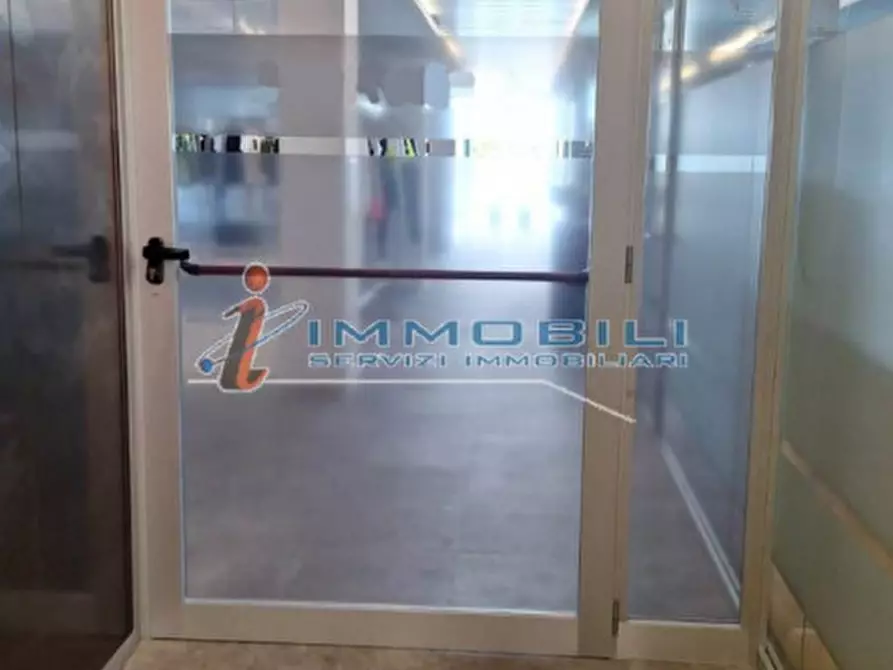 Immagine 16 di Ufficio in affitto  in VIALE MONZA a Milano