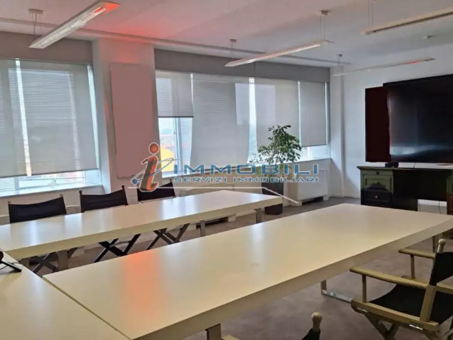 Immagine 18 di Ufficio in affitto  in VIALE MONZA a Milano