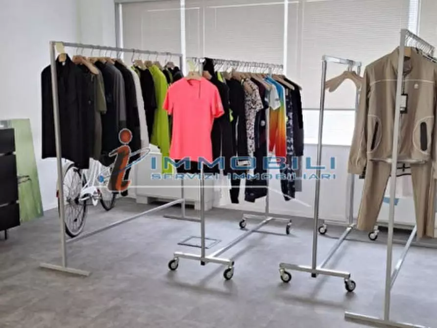 Immagine 21 di Ufficio in affitto  in VIALE MONZA a Milano
