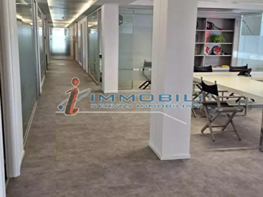 Immagine 3 di Ufficio in affitto  in VIALE MONZA a Milano