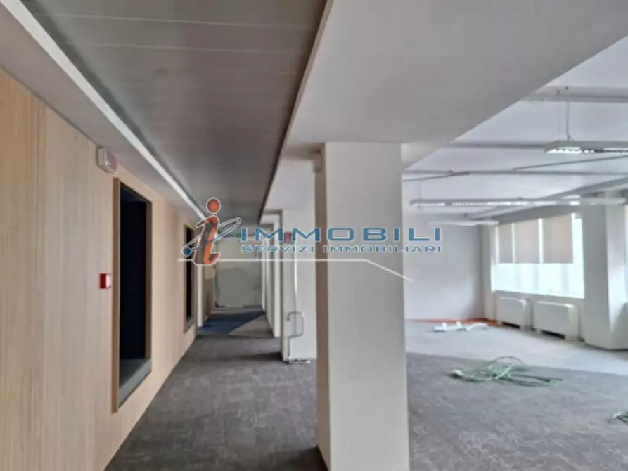 Immagine 16 di Ufficio in affitto  in VIALE MONZA a Milano