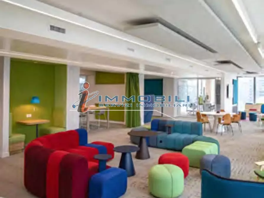 Immagine 1 di Ufficio in affitto  in VIA TONALE a Milano