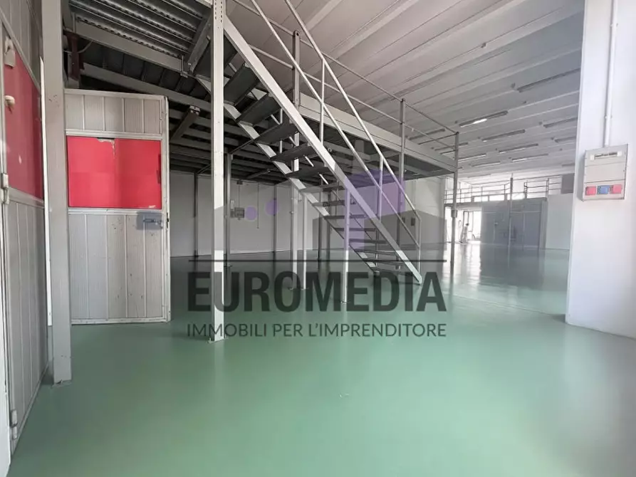 Immagine 2 di Capannone industriale in vendita  in Viale Mascagni a Altavilla Vicentina