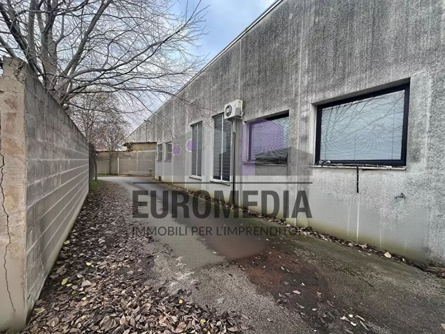 Immagine 3 di Capannone industriale in vendita  in Via Paolini a Altavilla Vicentina