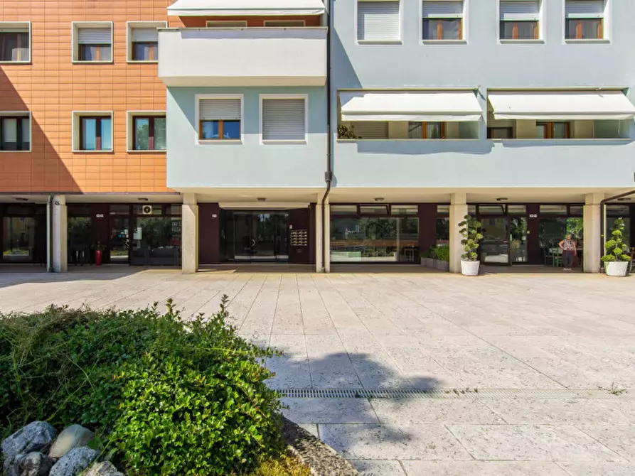 Immagine 4 di Negozio in vendita  in via gattamelata, 21 a Padova