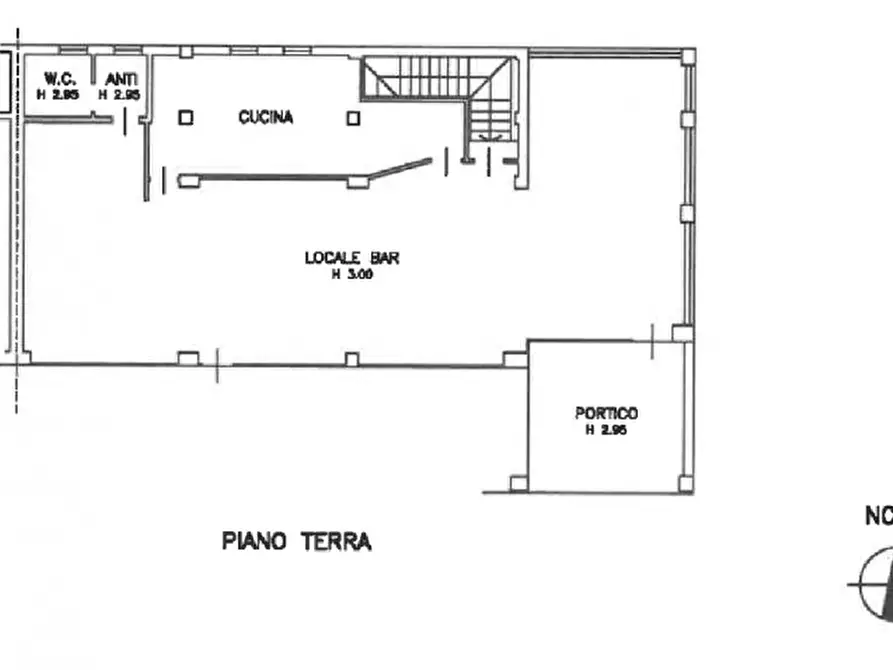 Immagine 12 di Negozio in vendita  in via gattamelata, 21 a Padova