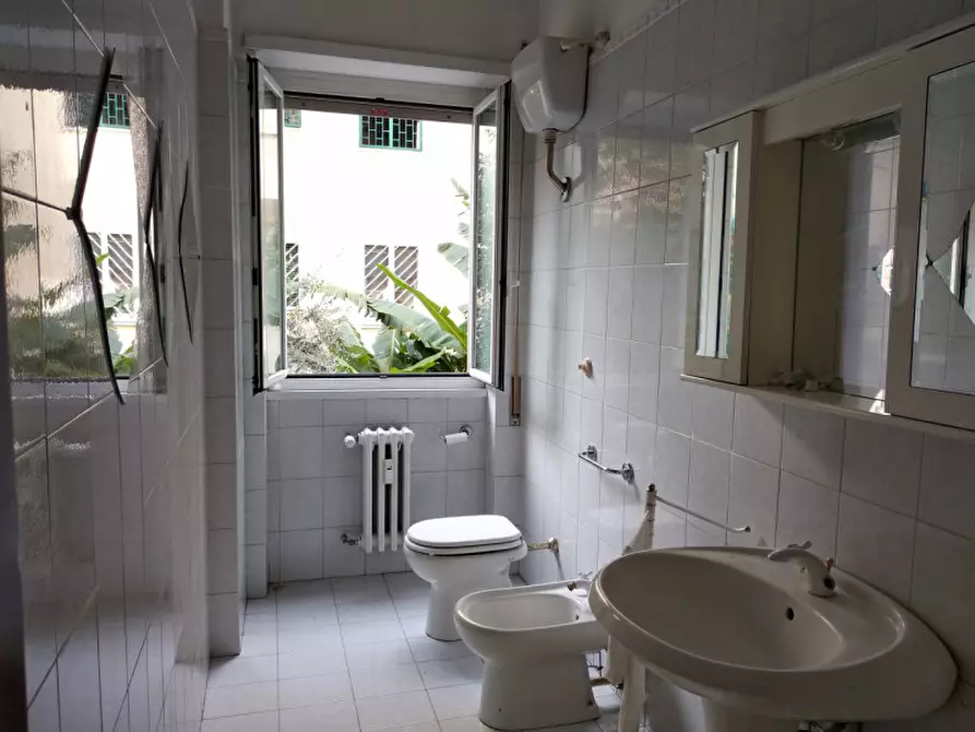 Immagine 27 di Appartamento in vendita  in Via di Monte Verde a Roma