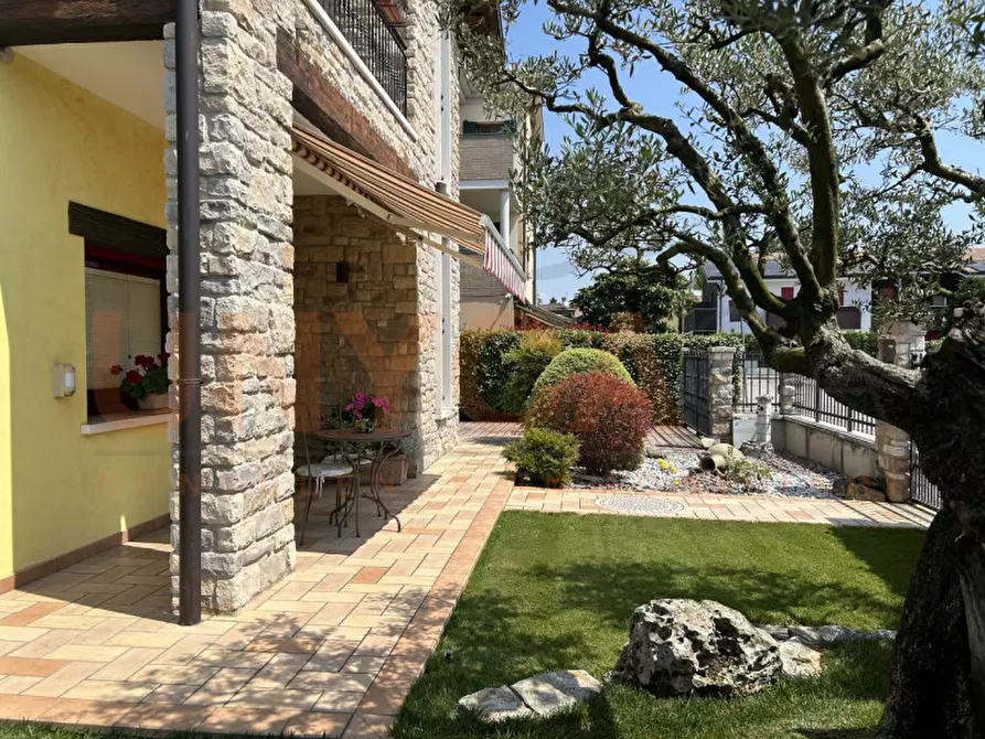 Immagine 1 di Casa indipendente in vendita  in Via Primo Levi a Mestrino