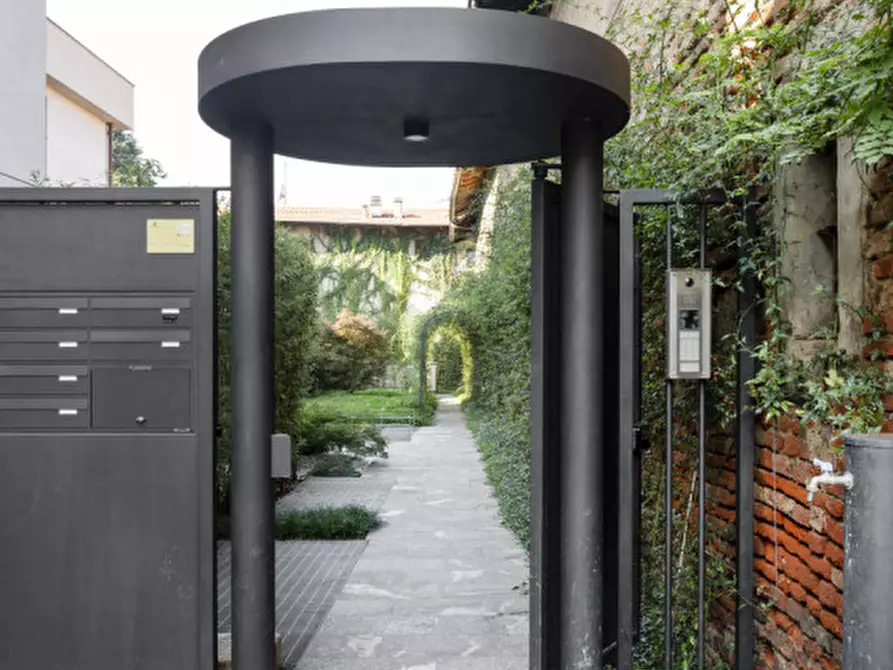 Immagine 12 di Appartamento in vendita  in piazza visconti 13 a Rho