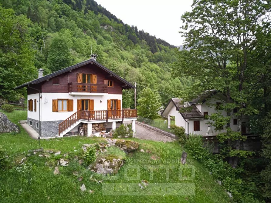 Immagine 3 di Casa indipendente in vendita  in via Pietre Grosse, 23 a Piode