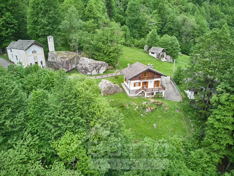 Immagine 9 di Casa indipendente in vendita  in via Pietre Grosse, 23 a Piode
