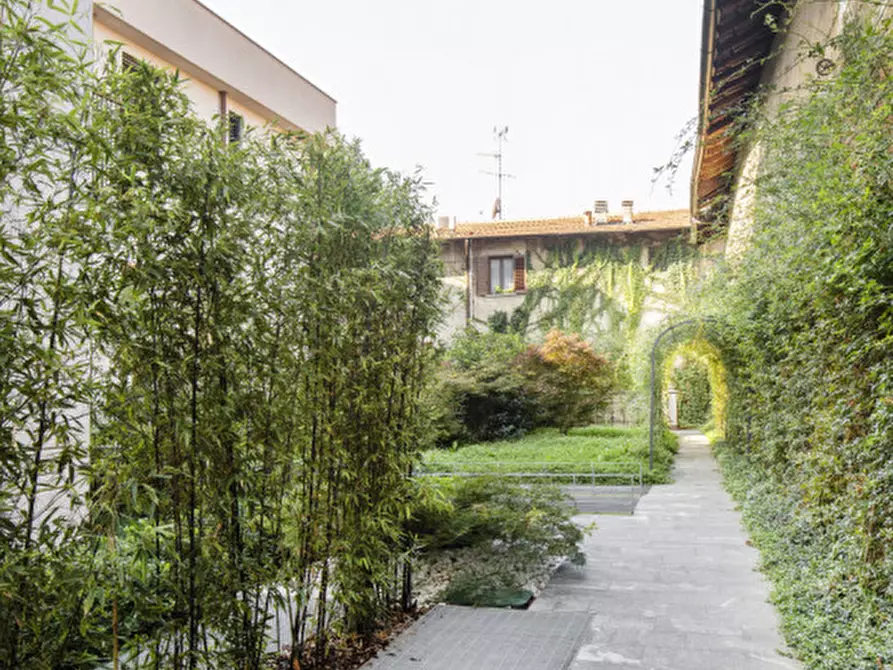 Immagine 14 di Appartamento in vendita  in piazza visconti 13 a Rho