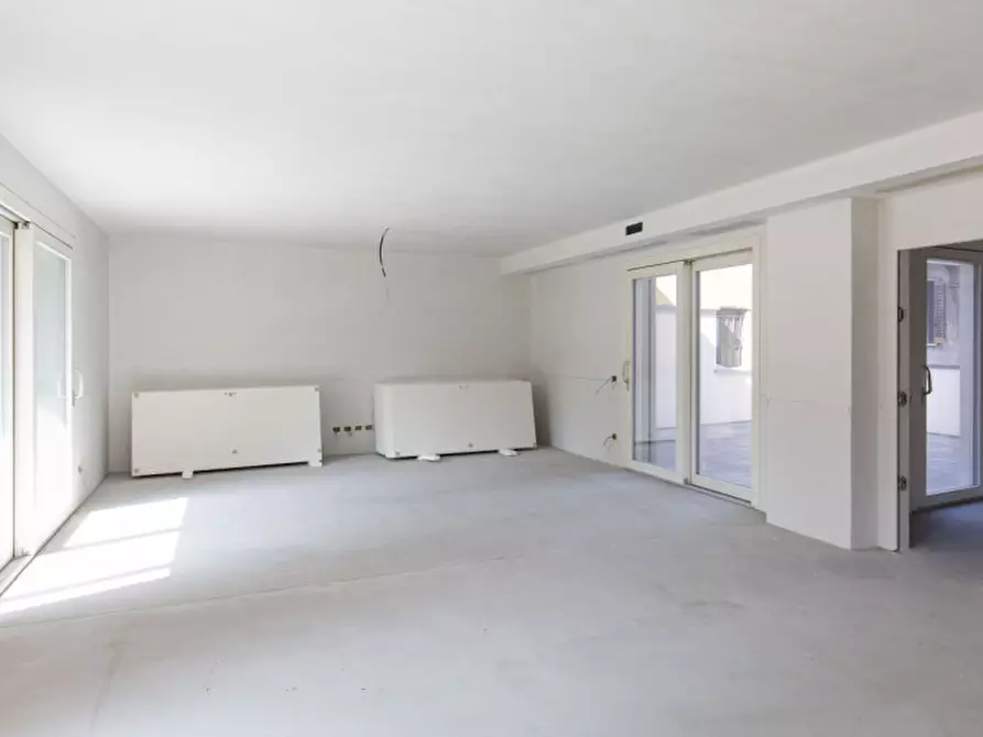 Immagine 23 di Appartamento in vendita  in piazza visconti 13 a Rho