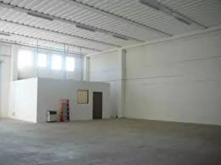 Immagine 1 di Capannone industriale in vendita  in via ragusa a Albignasego