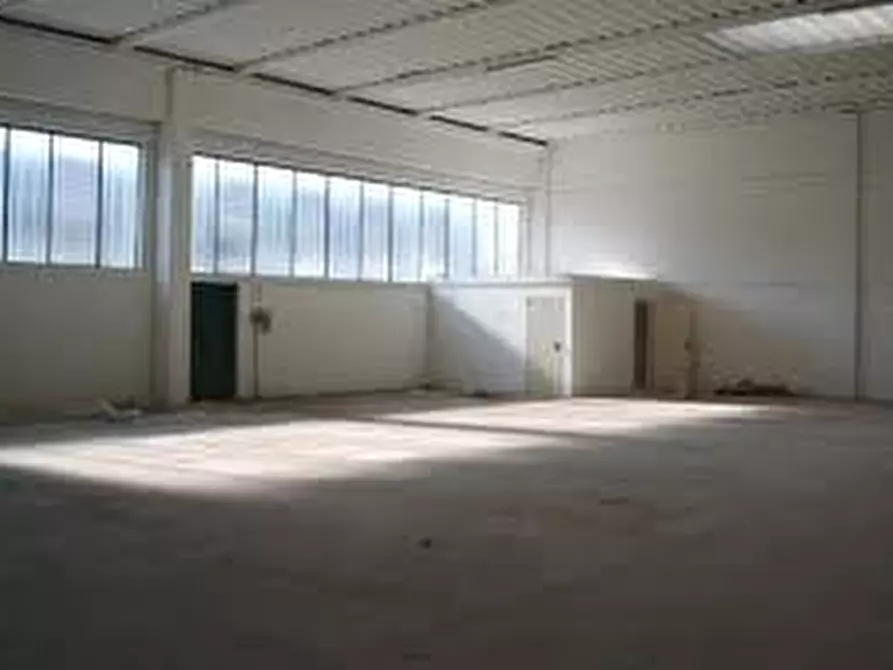 Immagine 2 di Capannone industriale in vendita  in via ragusa a Albignasego