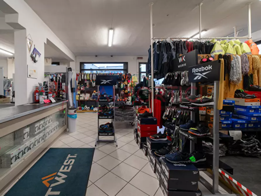 Immagine 4 di Capannone industriale in vendita  in Via Padana a Sant'angelo Di Piove Di Sacco