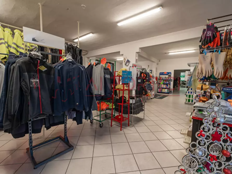 Immagine 5 di Capannone industriale in vendita  in Via Padana a Sant'angelo Di Piove Di Sacco