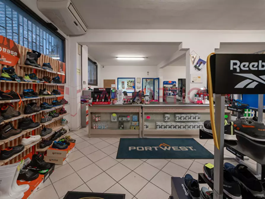 Immagine 6 di Capannone industriale in vendita  in Via Padana a Sant'angelo Di Piove Di Sacco