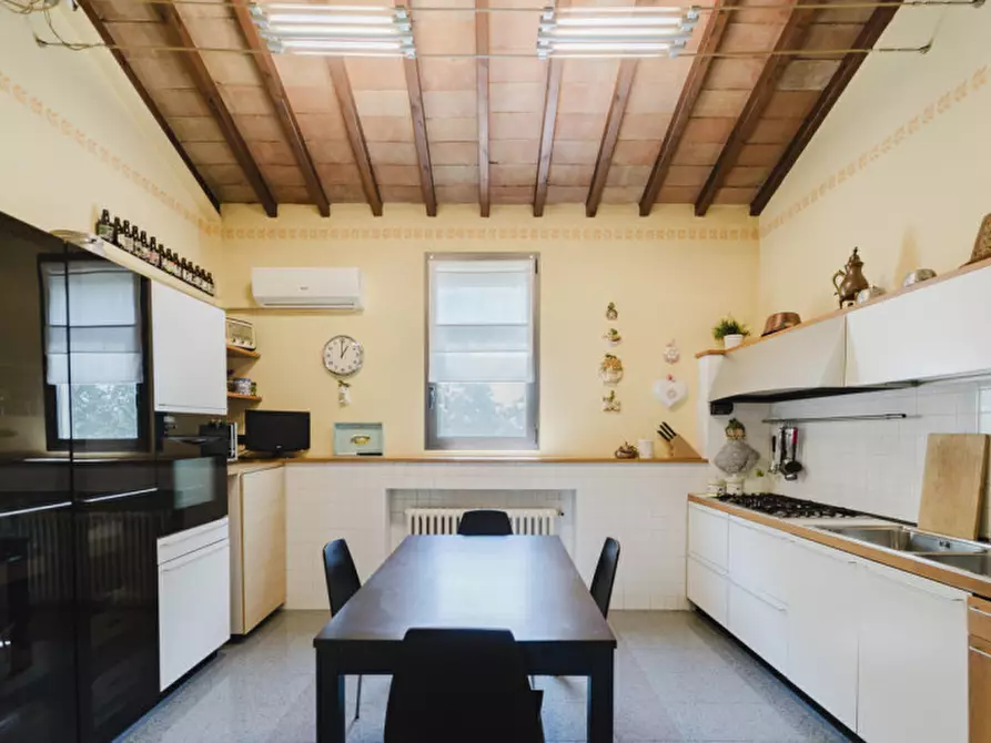 Immagine 9 di Villa in vendita  in Via Moletolo, 169 a Parma