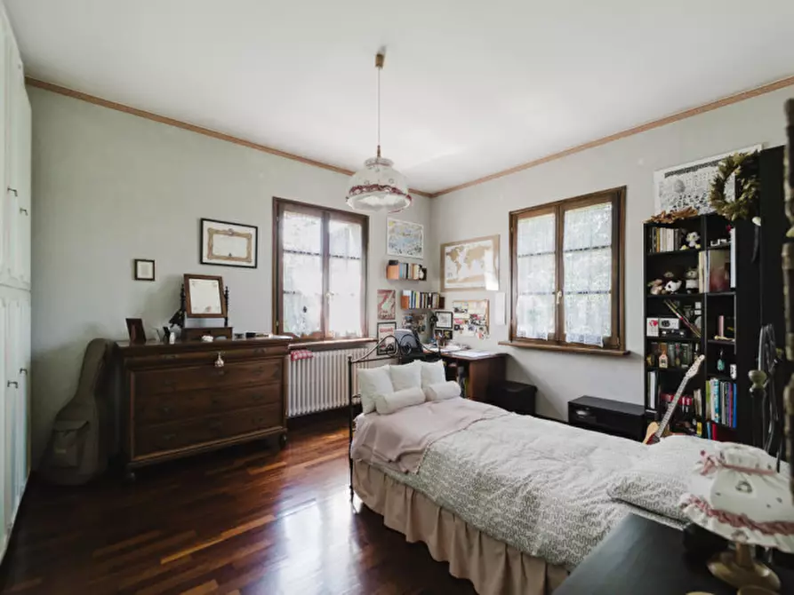 Immagine 12 di Villa in vendita  in Via Moletolo, 169 a Parma