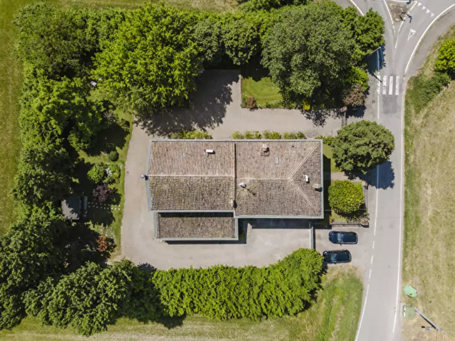 Immagine 25 di Villa in vendita  in Via Moletolo, 169 a Parma