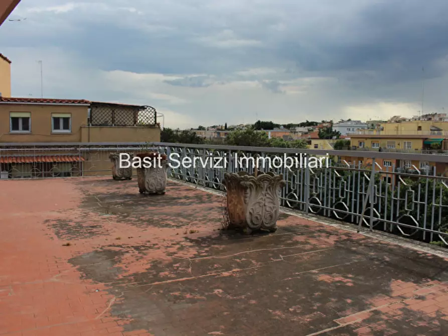 Immagine 13 di Attico in vendita  in Viale dei Colli Portuensi a Roma