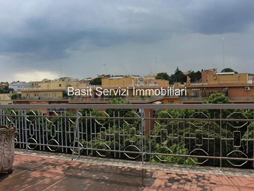 Immagine 14 di Attico in vendita  in Viale dei Colli Portuensi a Roma