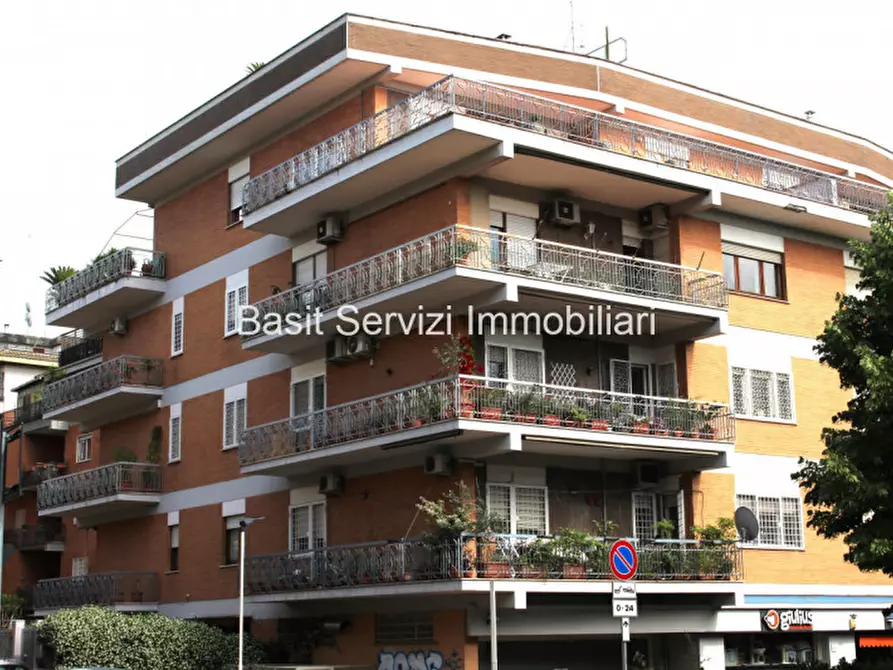 Immagine 23 di Attico in vendita  in Viale dei Colli Portuensi a Roma