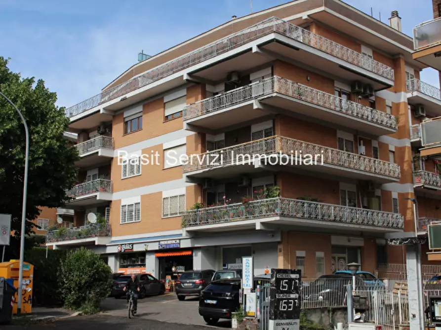 Immagine 25 di Attico in vendita  in Viale dei Colli Portuensi a Roma