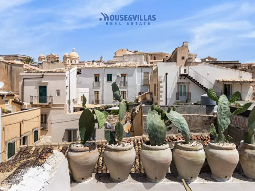 Immagine 1 di Casa indipendente in vendita  in Via Giuseppe Zanardelli a Noto