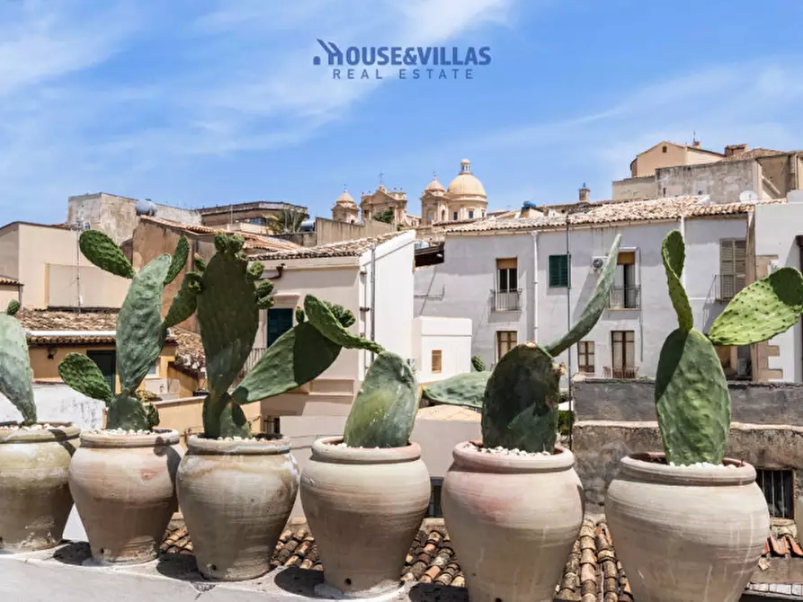 Immagine 4 di Casa indipendente in vendita  in Via Giuseppe Zanardelli a Noto