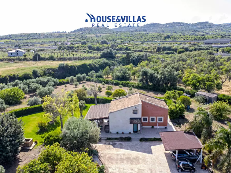 Immagine 8 di Villa in vendita  in contrada palma a Avola