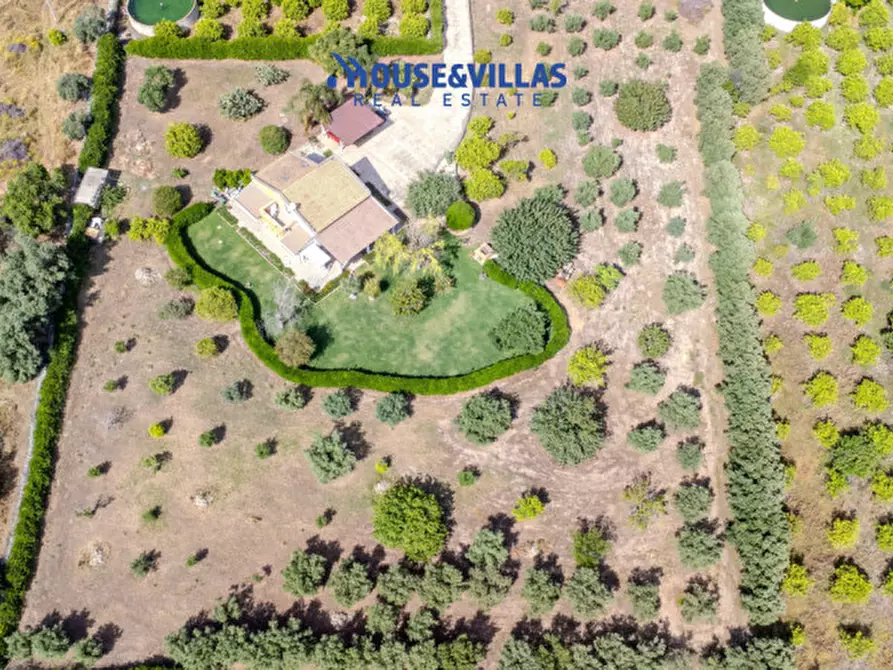 Immagine 11 di Villa in vendita  in contrada palma a Avola