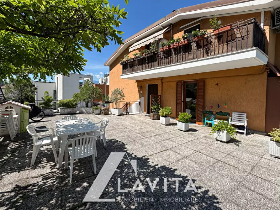 Immagine 2 di Appartamento in vendita  in via Riva del Garda a Bolzano