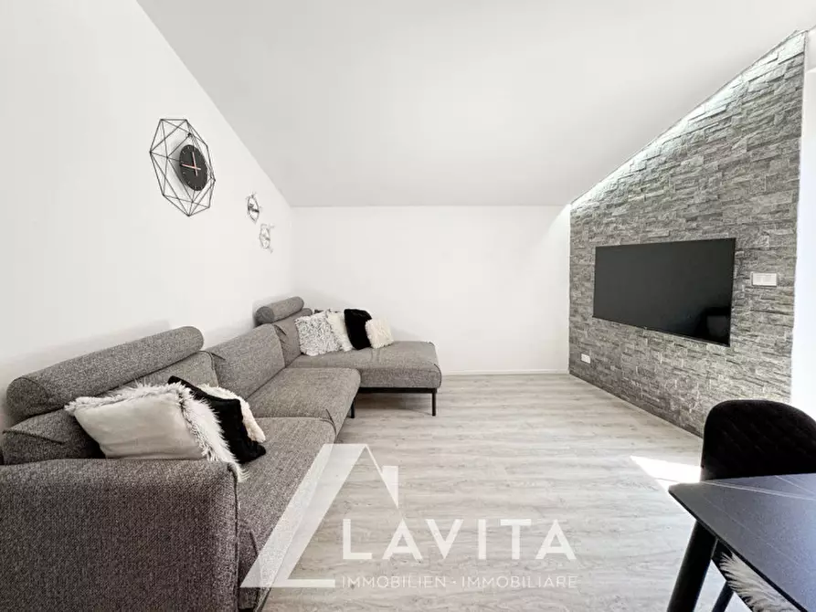 Immagine 10 di Appartamento in vendita  in via Riva del Garda a Bolzano