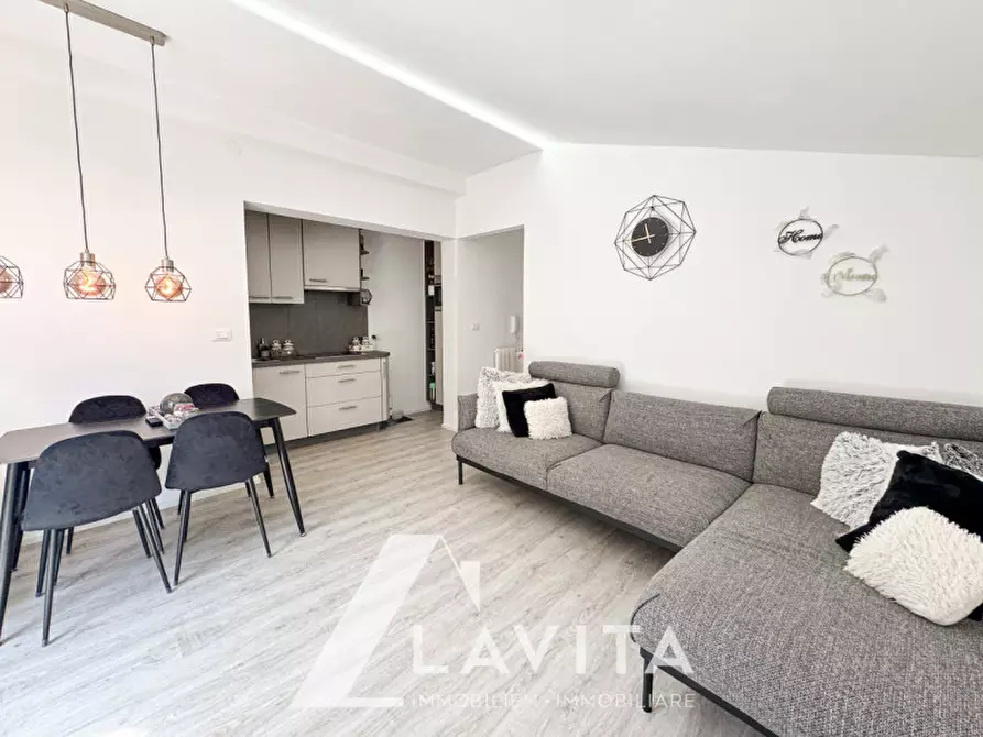 Immagine 13 di Appartamento in vendita  in via Riva del Garda a Bolzano