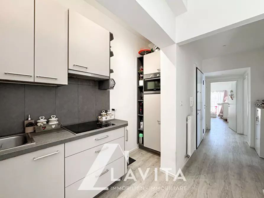 Immagine 16 di Appartamento in vendita  in via Riva del Garda a Bolzano