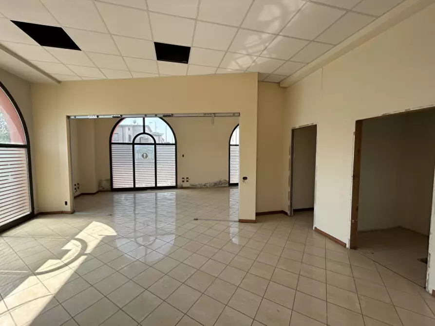 Immagine 1 di Ufficio in vendita  a Verolanuova