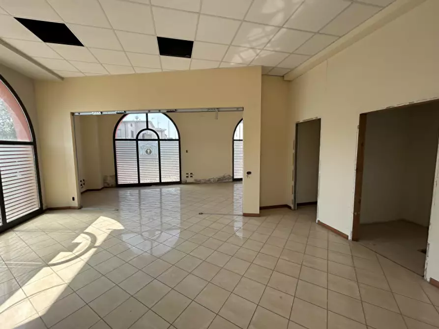 Immagine 3 di Ufficio in vendita  a Verolanuova