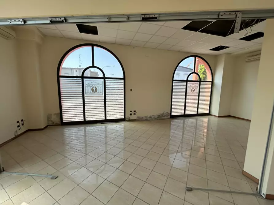 Immagine 6 di Ufficio in vendita  a Verolanuova