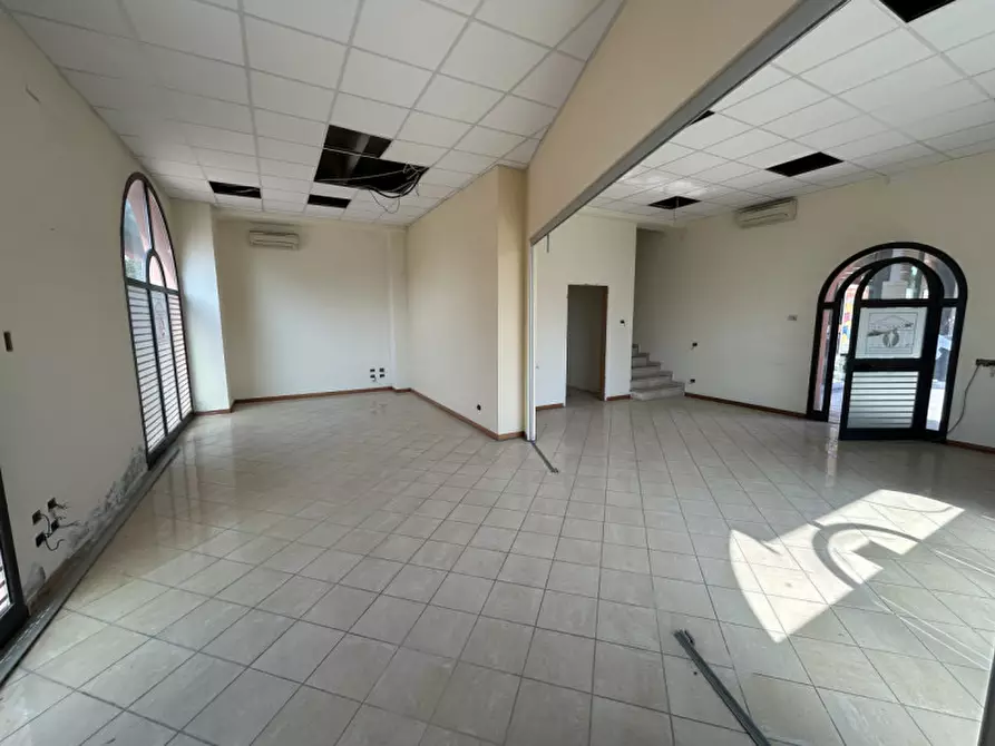 Immagine 7 di Ufficio in vendita  a Verolanuova