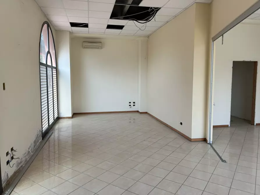 Immagine 8 di Ufficio in vendita  a Verolanuova