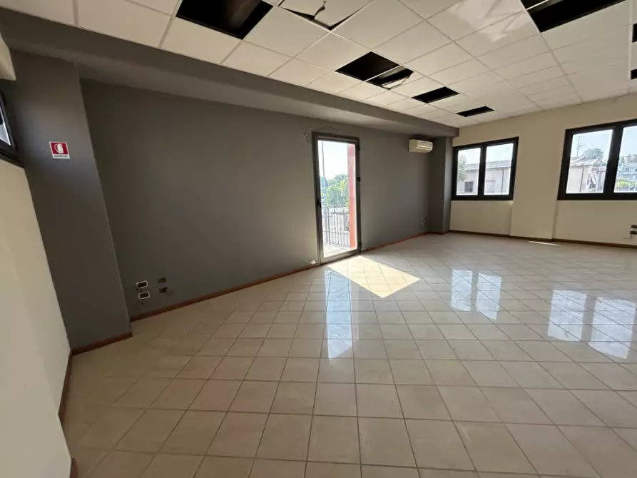 Immagine 14 di Ufficio in vendita  a Verolanuova
