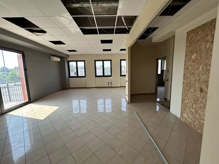 Immagine 15 di Ufficio in vendita  a Verolanuova