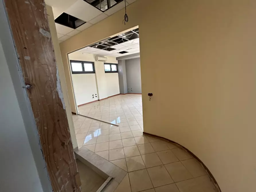 Immagine 25 di Ufficio in vendita  a Verolanuova