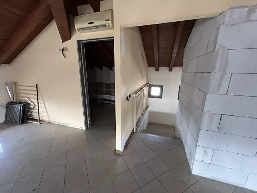 Immagine 36 di Ufficio in vendita  a Verolanuova