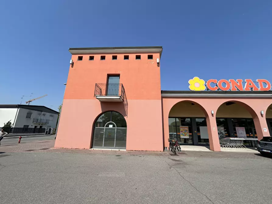 Immagine 39 di Ufficio in vendita  a Verolanuova