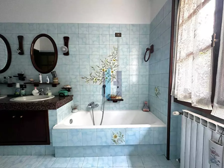 Immagine 19 di Villetta a schiera in vendita  a Botticino