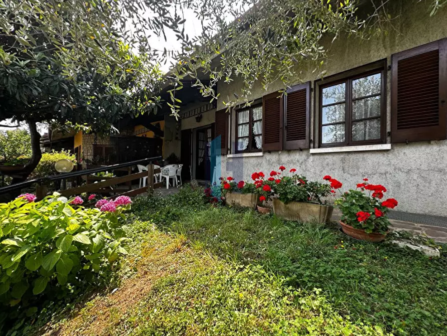 Immagine 35 di Villetta a schiera in vendita  a Botticino